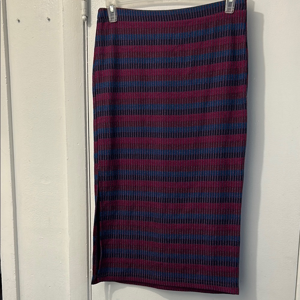 Striped Knit Sweater and Skirt Set - Picture 4 of 7